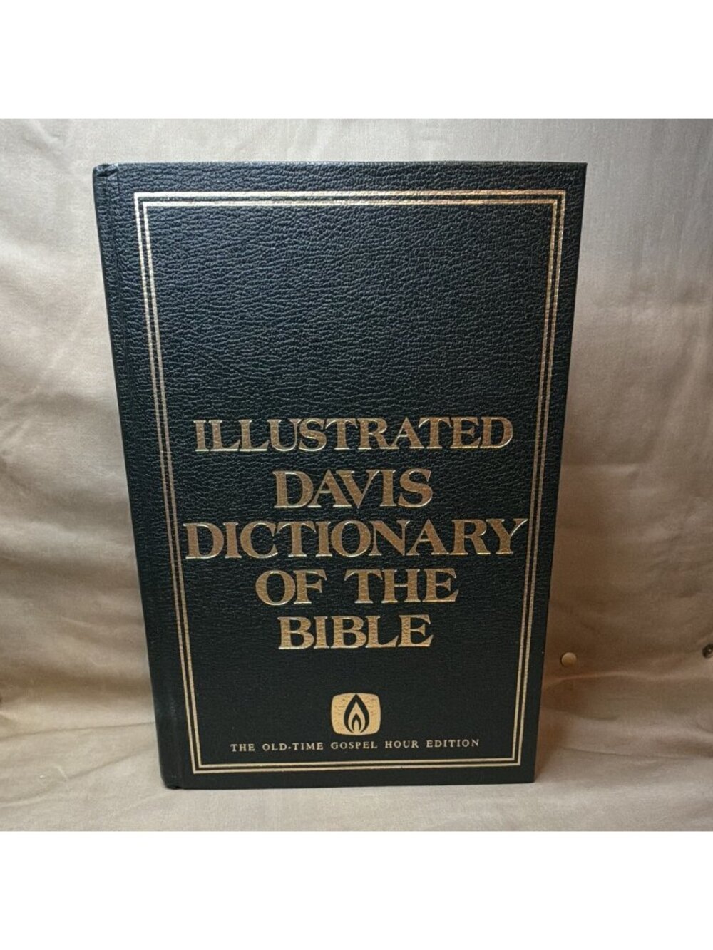 Illustrated Davis Dictionary Bible HC Book Gospel Hour Edition Christian Library